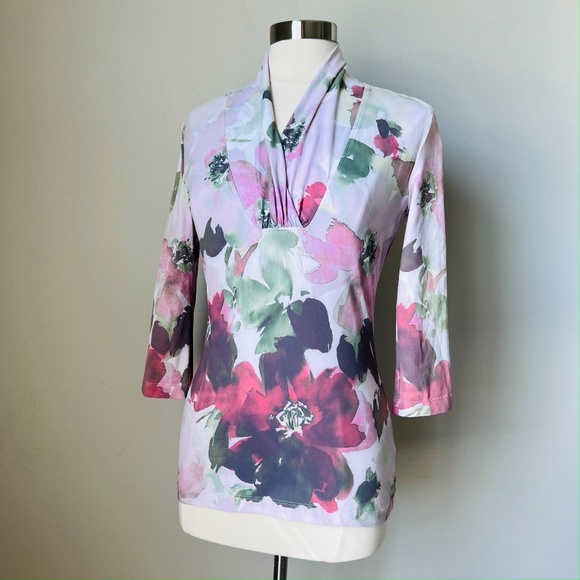 St.John Floral Satin Drape Neckline Blouse Shirt Size Small - Picture 7 of 14